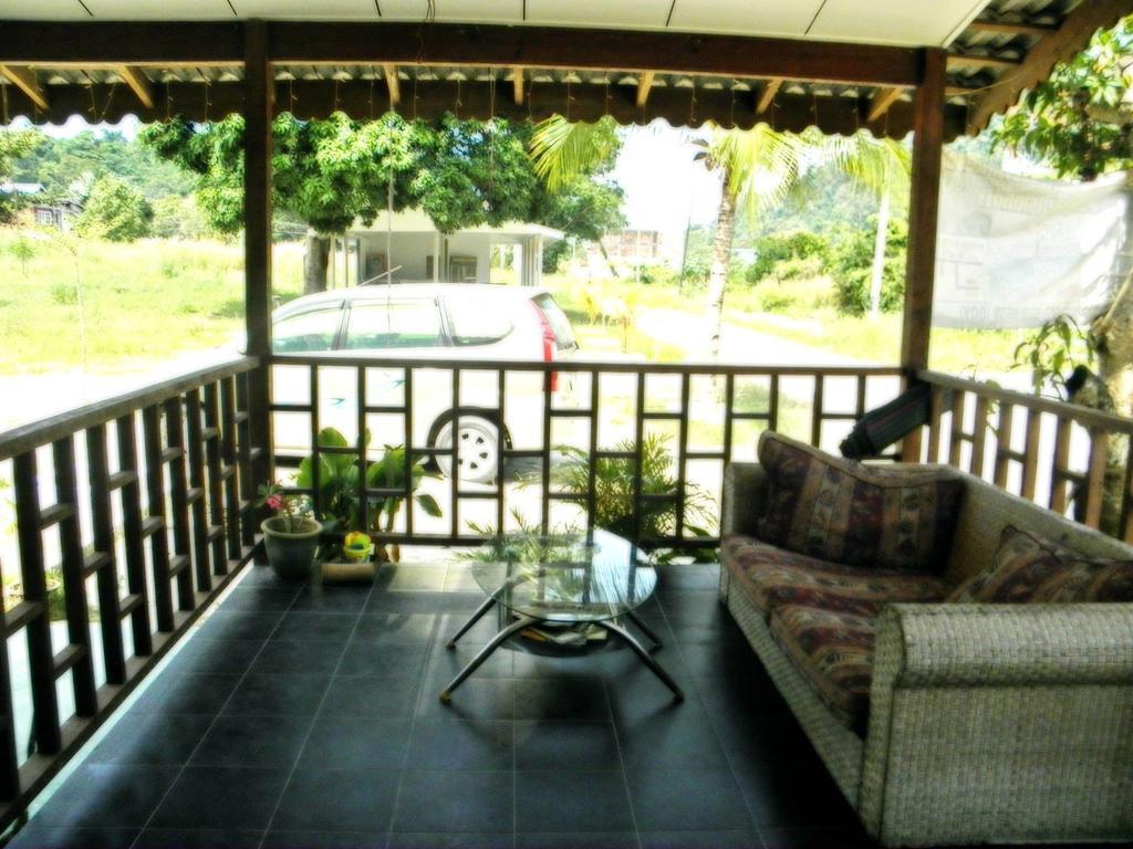 Pangkor Waterfall Beach Resort Kampung Teluk Nipah Exterior photo