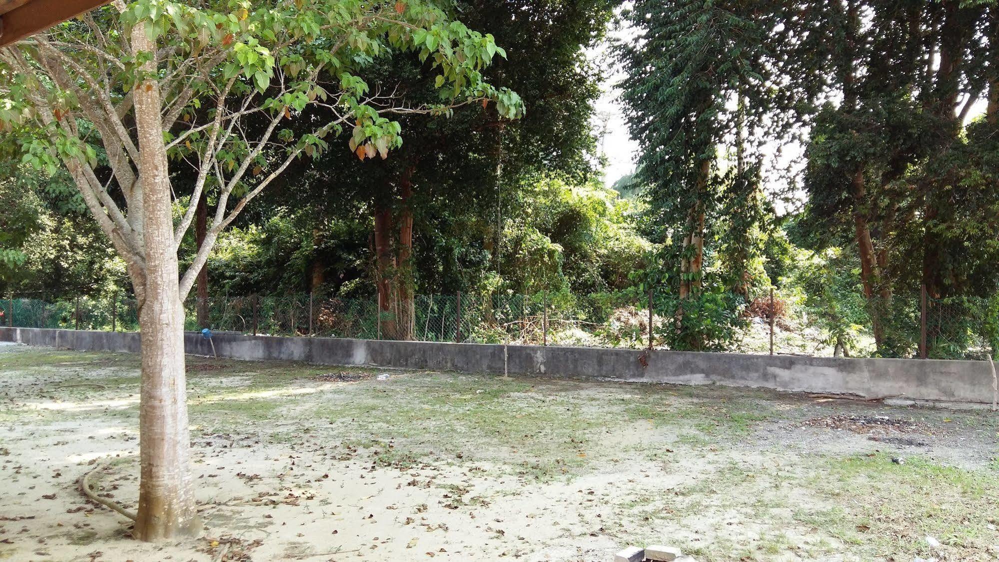 Pangkor Waterfall Beach Resort Kampung Teluk Nipah Exterior photo