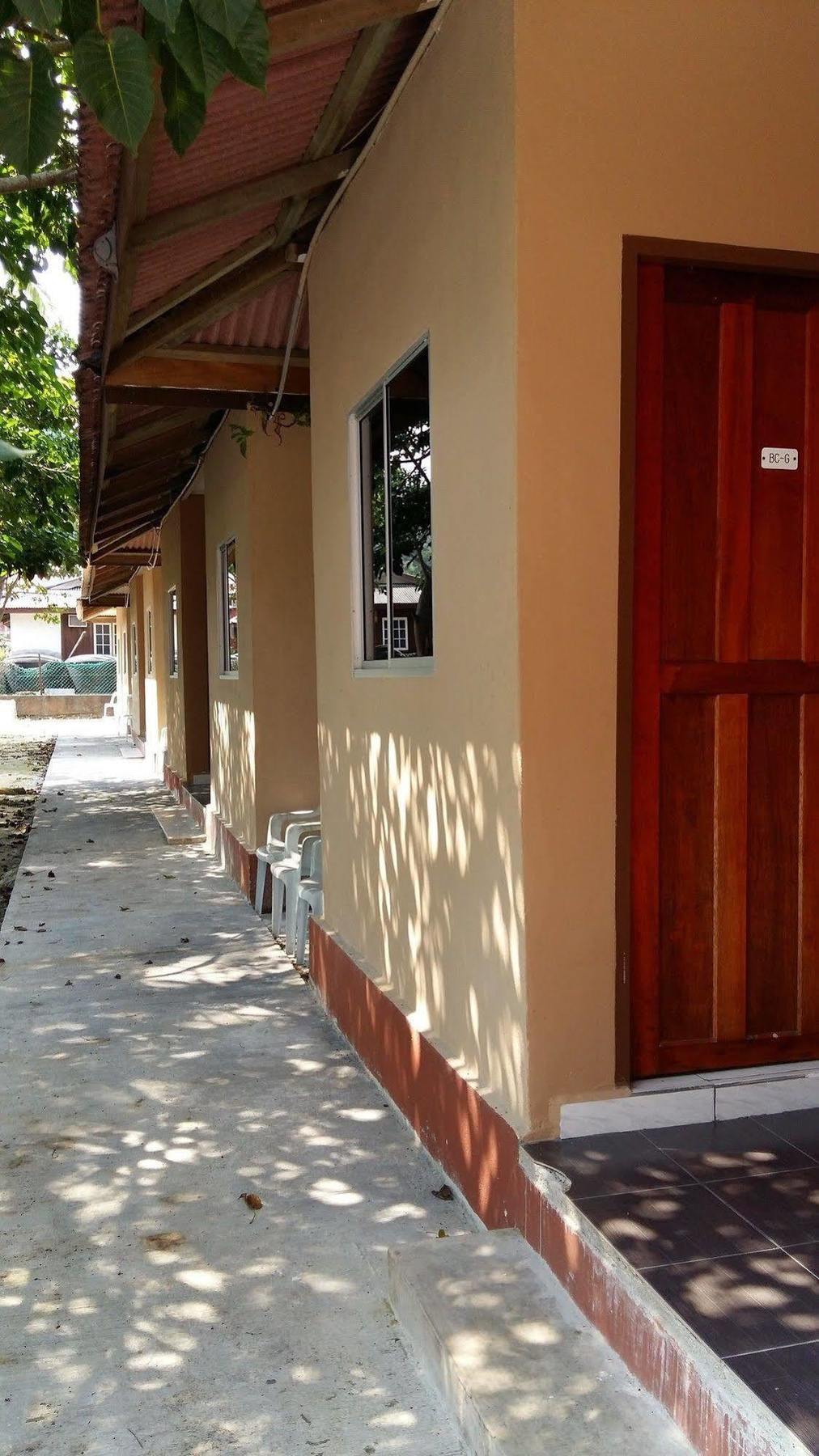 Pangkor Waterfall Beach Resort Kampung Teluk Nipah Exterior photo